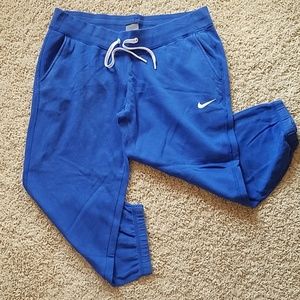 Nike Capre workout pants